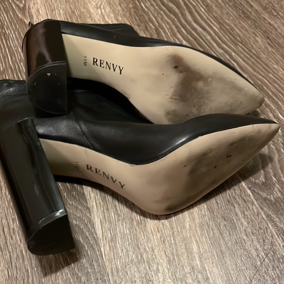 Renvy Cara cupped heel ankle black leather 4.5 inch booties/ boots in size 11 - Picture 8 of 11